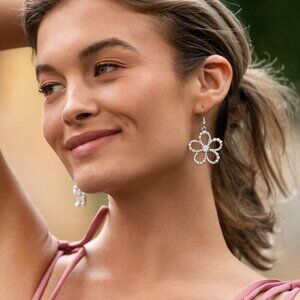 Paparazzi Jewelry - Paramount Pearls - White Earrings - NEW!!!